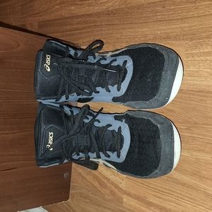 Boys wrestling shoes